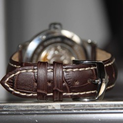 Watchstrap Hirsch Modena Dark Brown18mm white stiches