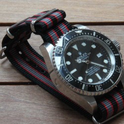 NATO Strap Goldfinger Grey red black 20mm