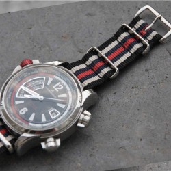 Bracelet NATO 20mm rayures fines noir bleu blanc rouge