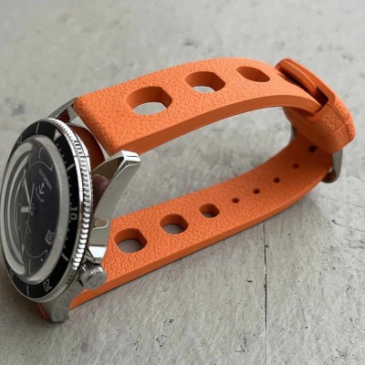 TROPIC Vintage rubber watch bracelet 20mm orange big holes