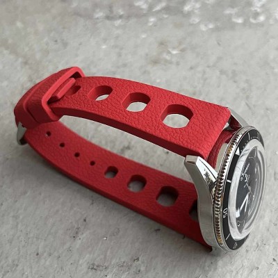 Bracelet TROPIC Sport 20mm rouge caoutchouc vulcanisé vintage grands trous 20-16