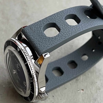 TROPIC Vintage rubber watch bracelet 20mm grey big holes