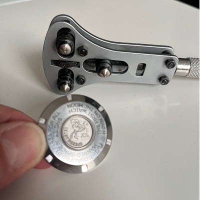 Beco JAXA case opener for waterproof watch
