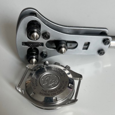 Beco JAXA case opener for waterproof watch
