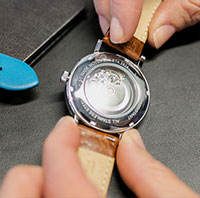Système Hirsch Quick Release, montage du bracelet sans outil