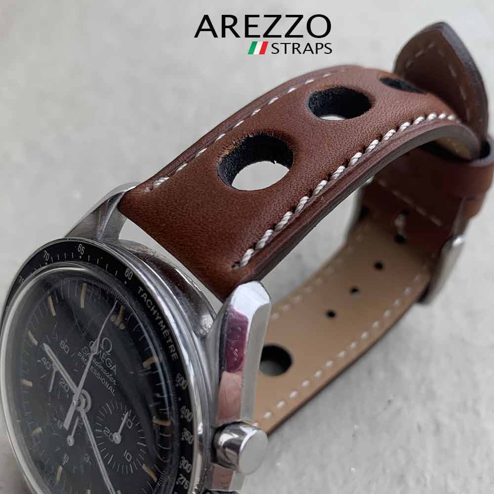 Bracelet montre silicone marron avec perforations